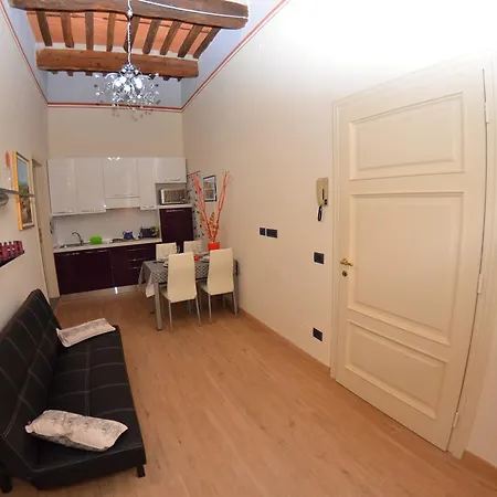 Apartment Aida *